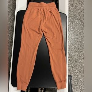 Lululemon Ready to Rulu Joggers, Size 4, Orange/Coral